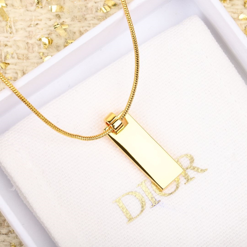 chr1st1an D10r necklaces